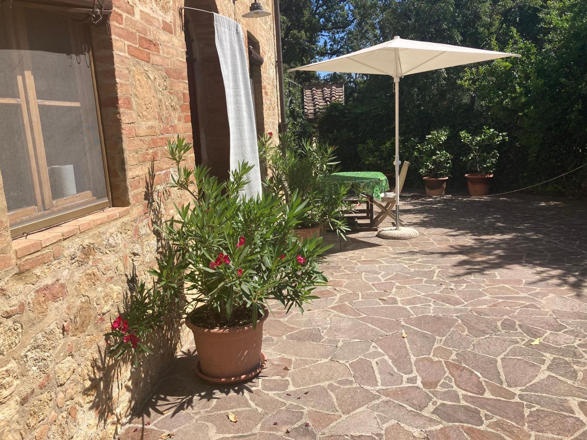 Вилла La Vigna Agriturismo Сиена Экстерьер фото